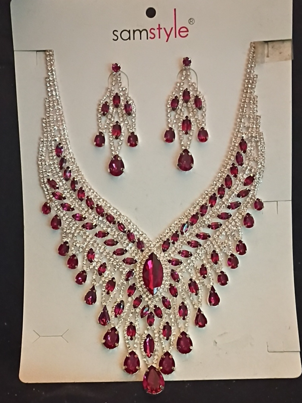 Samstyle Women's Ruby-Red Crystal Statement Necklace & Earrings Set